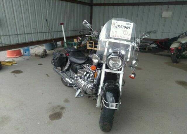 Honda GL1500C (VALKYRIE)