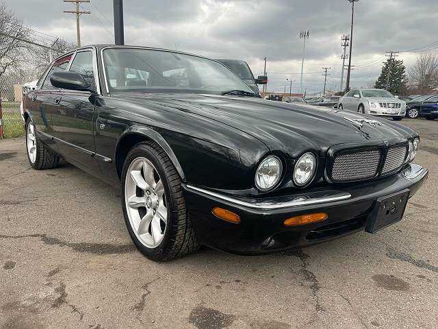 Jaguar XJR