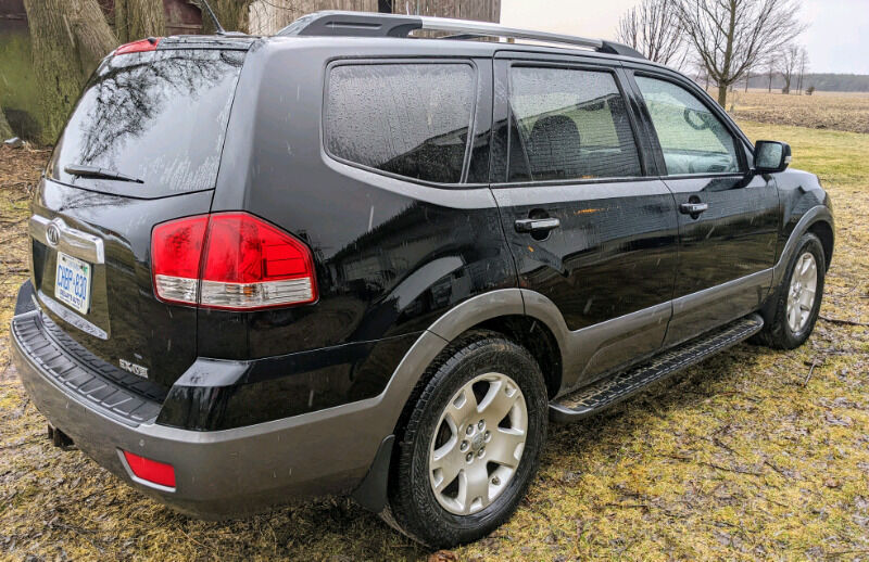 Kia Borrego