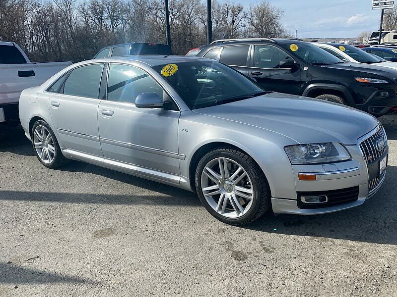 Audi S8