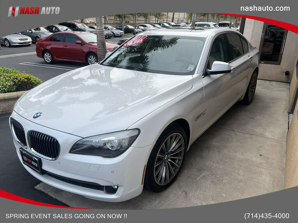 BMW 740i
