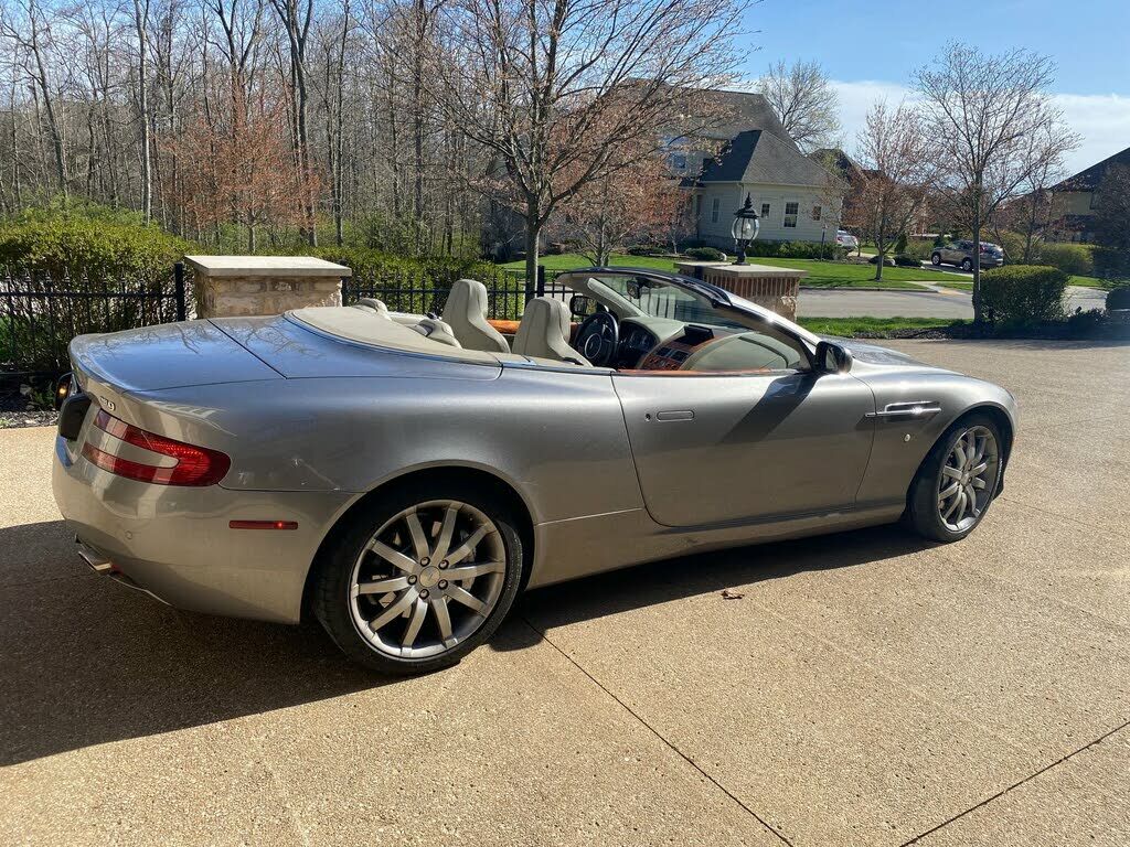 Aston Martin DB9