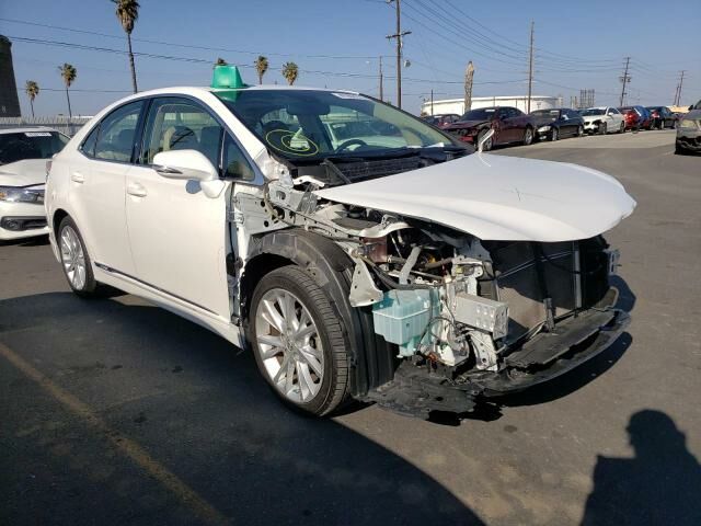 Lexus HS