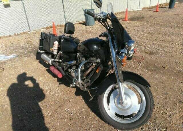 Honda VT1100C2 (SHADOW SABRE)