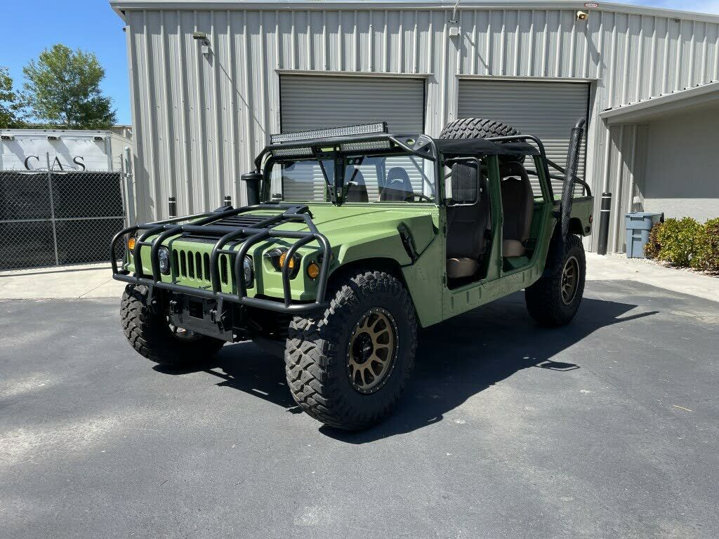 HUMMER H1