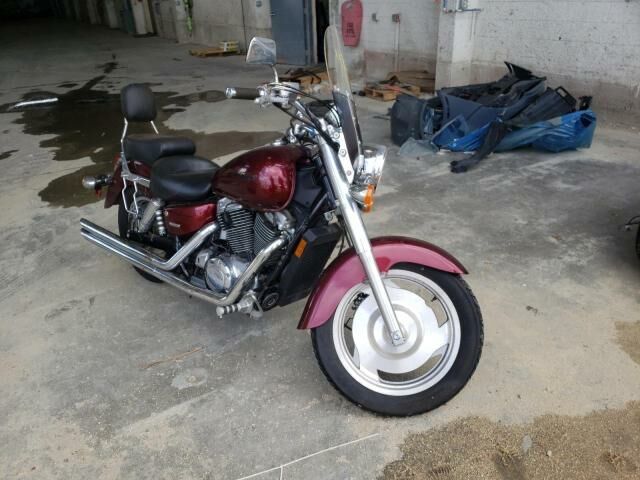 Honda VT1100C2 (SHADOW SABRE)