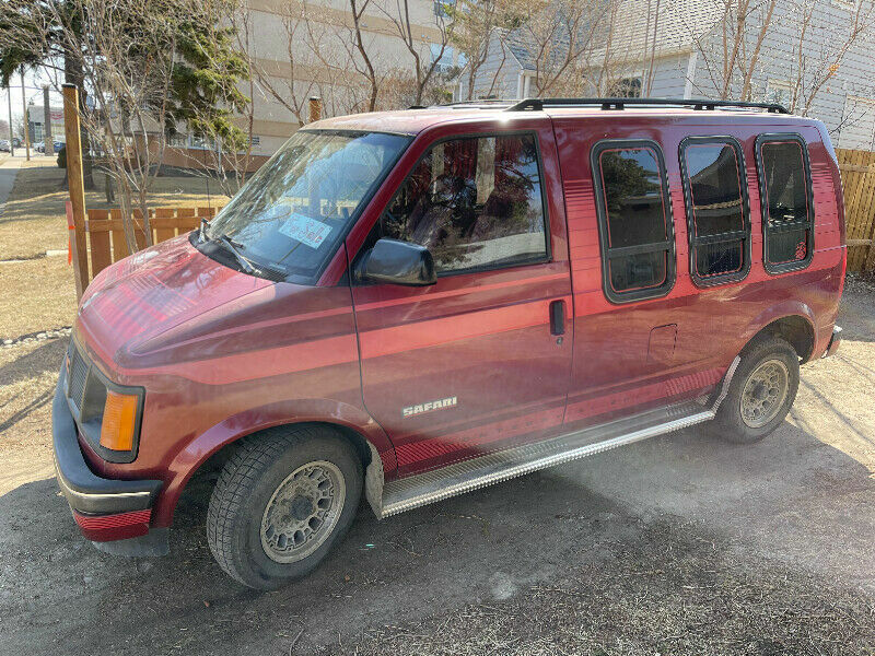 GMC Safari