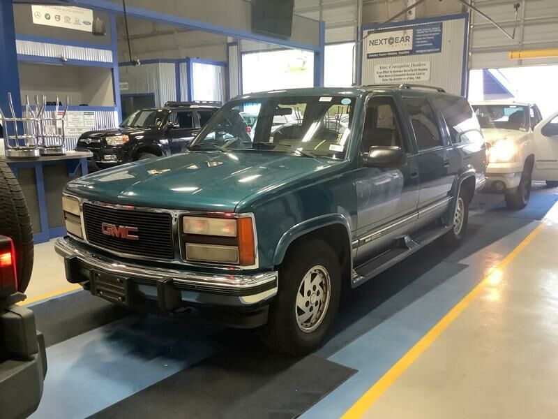 GMC Suburban