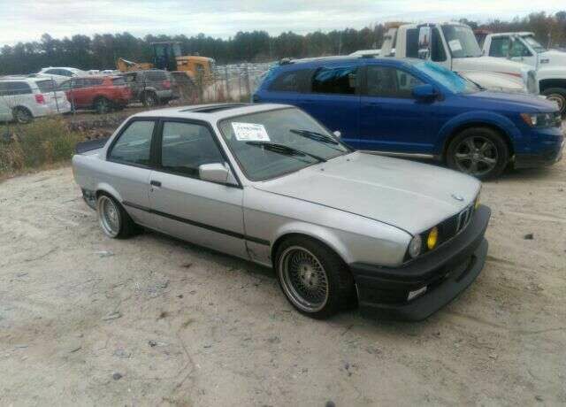 BMW 325iS