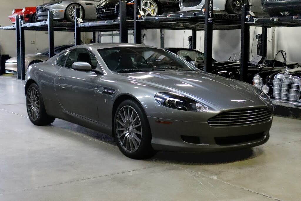 Aston Martin DB9