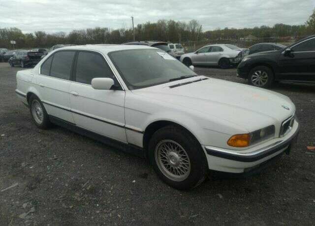 BMW 740i
