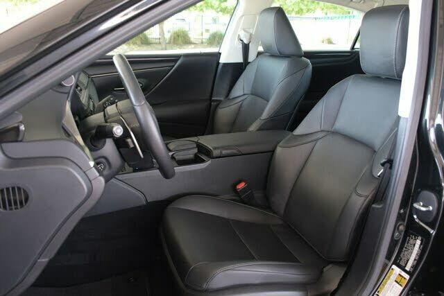 2020 Lexus ES