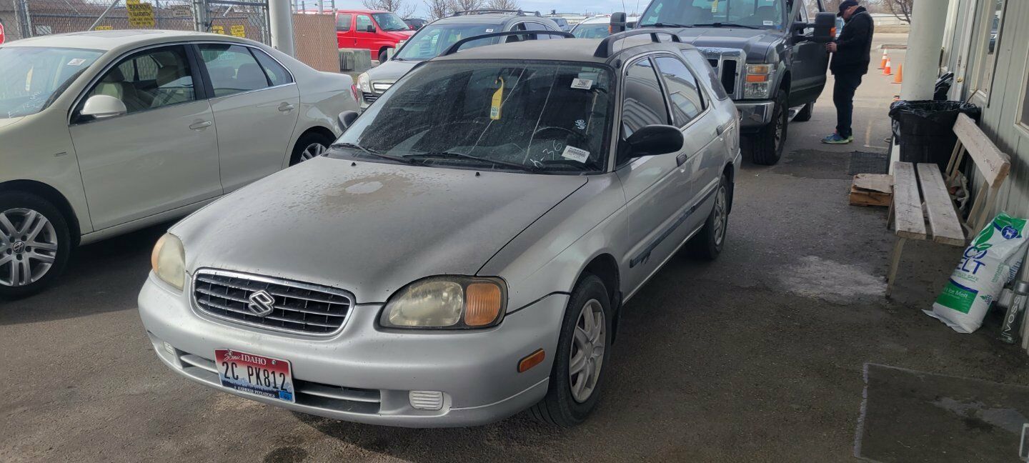 Suzuki Esteem