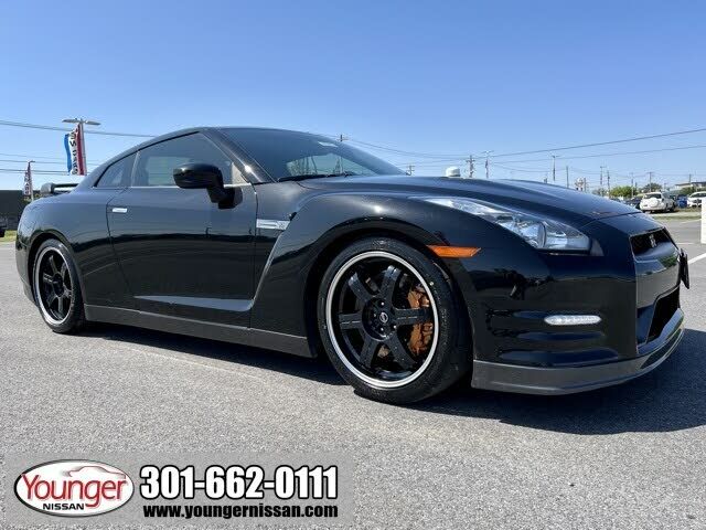 Nissan GT-R