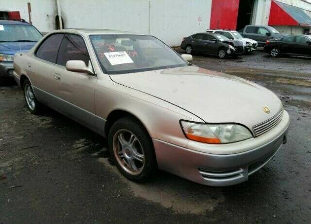 Lexus ES