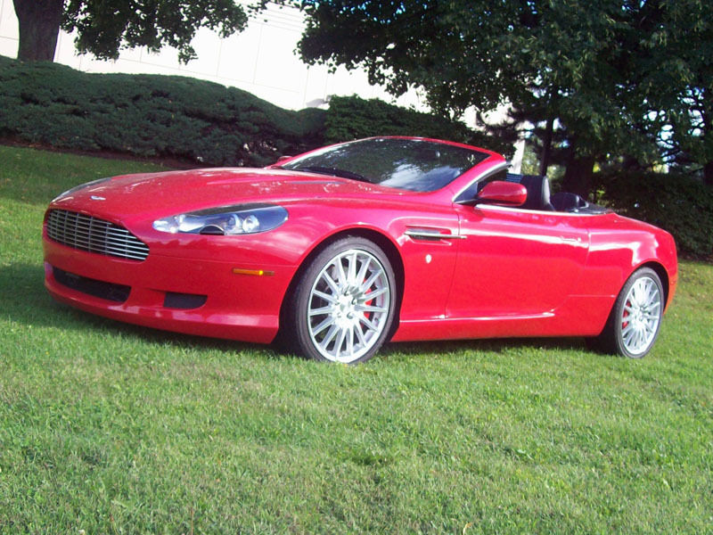 Aston Martin DB9