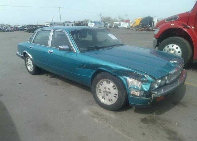 Jaguar XJ6