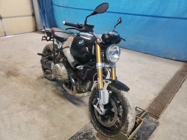 BMW R nineT