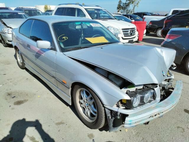 BMW 323is