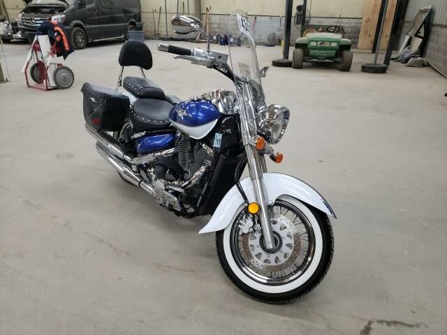 Suzuki VL800TL