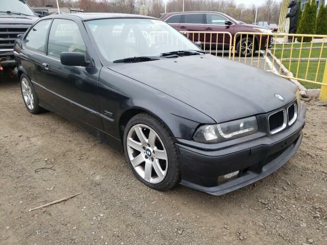 BMW 318ti