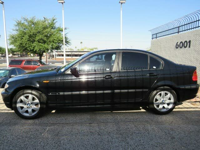 2005 BMW 325i