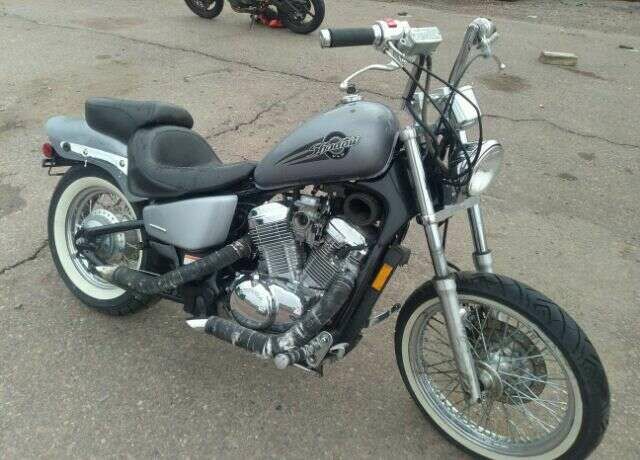 Honda VT600CD (SHADOW VLX DELUXE)