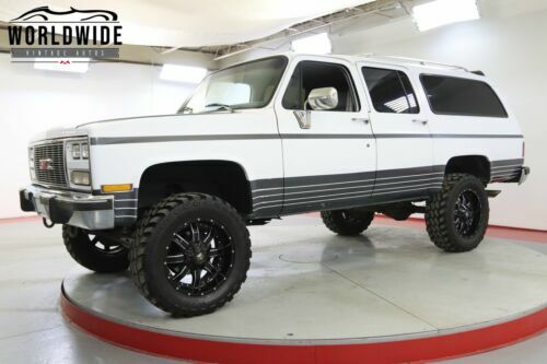 GMC Suburban