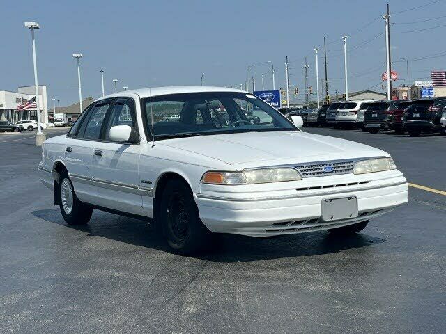 Ford Crown Victoria