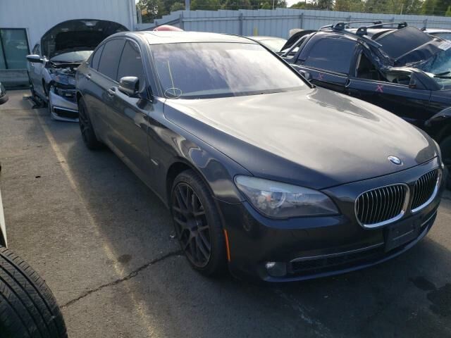 BMW 750i