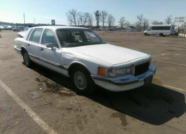 Lincoln Town Car