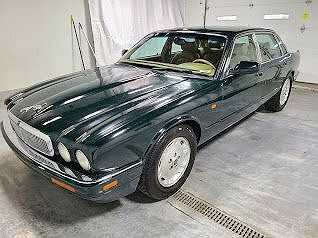 Jaguar XJ6