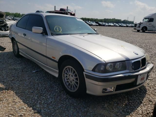 BMW 323is