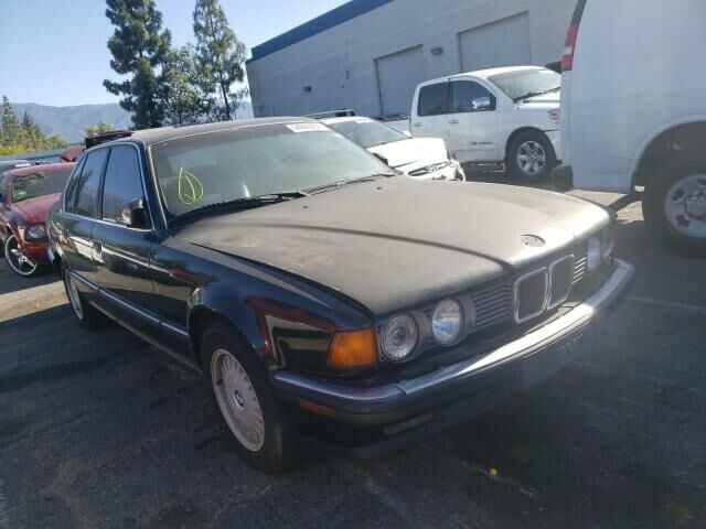 BMW 735i