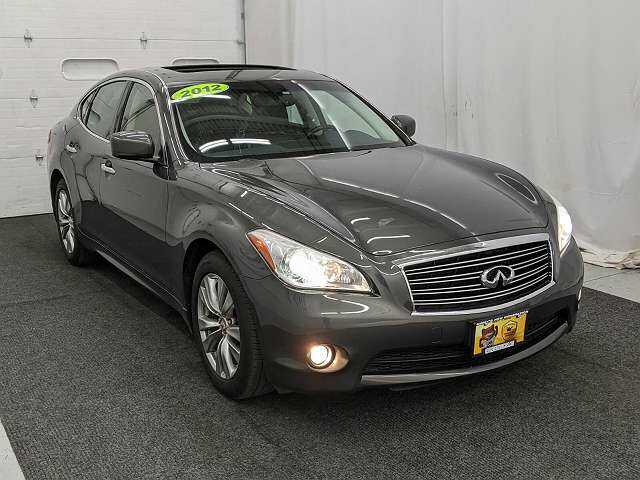 Infiniti M56