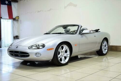 Jaguar XK8