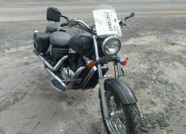Honda VT1100C2 (SHADOW ACE)