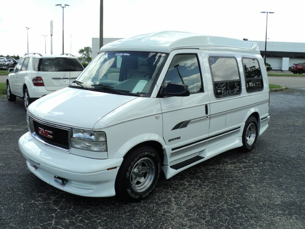 GMC Safari