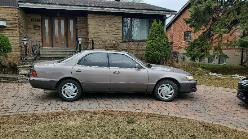 Lexus ES