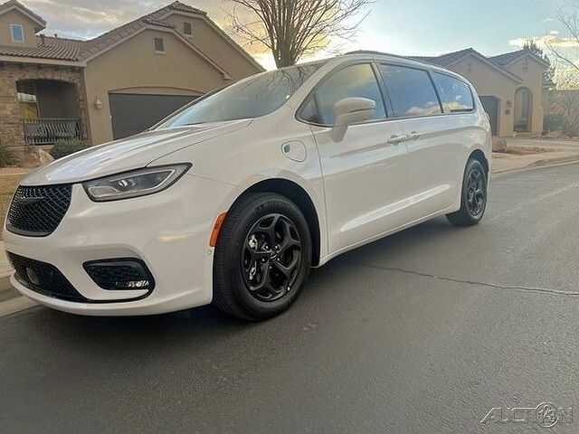 2021 CHRYSLER Pacifica