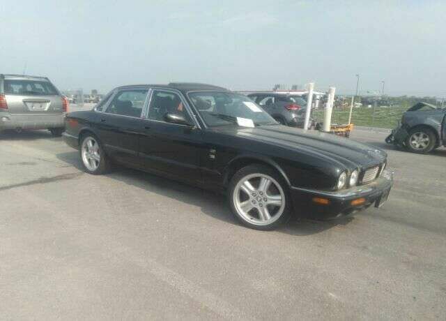 Jaguar XJR