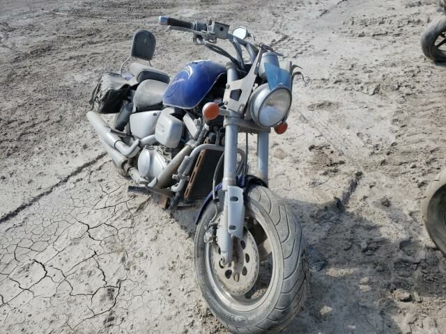 Suzuki VZ800