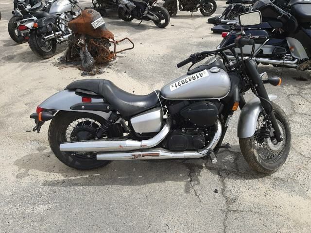 Honda VT750 (Shadow Phantom)