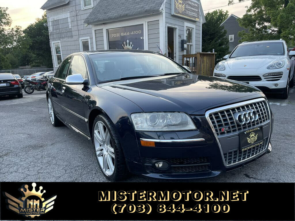 Audi S8
