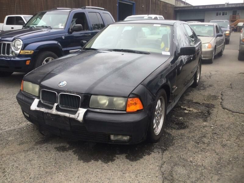 BMW 325i
