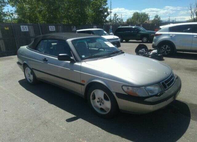 Saab 900