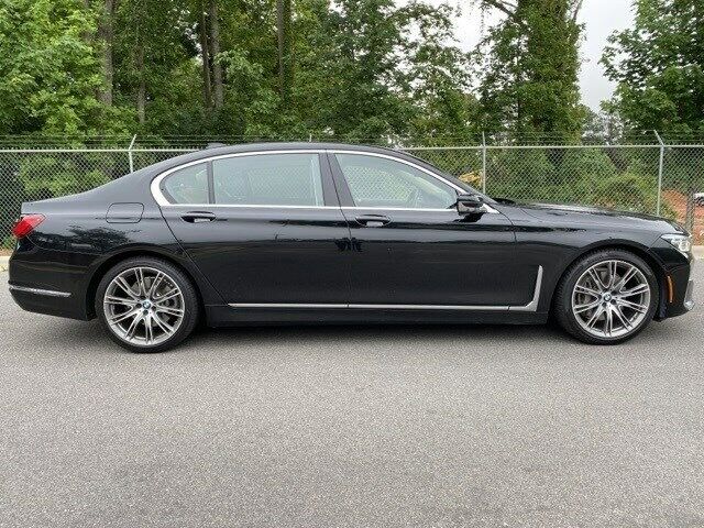 2020 BMW 740i