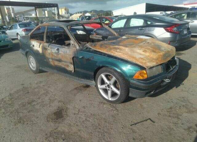 BMW 325iS