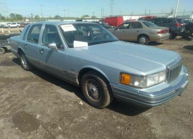 Lincoln Town Car
