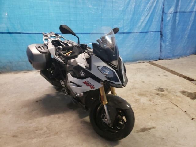 BMW S 1000 XR